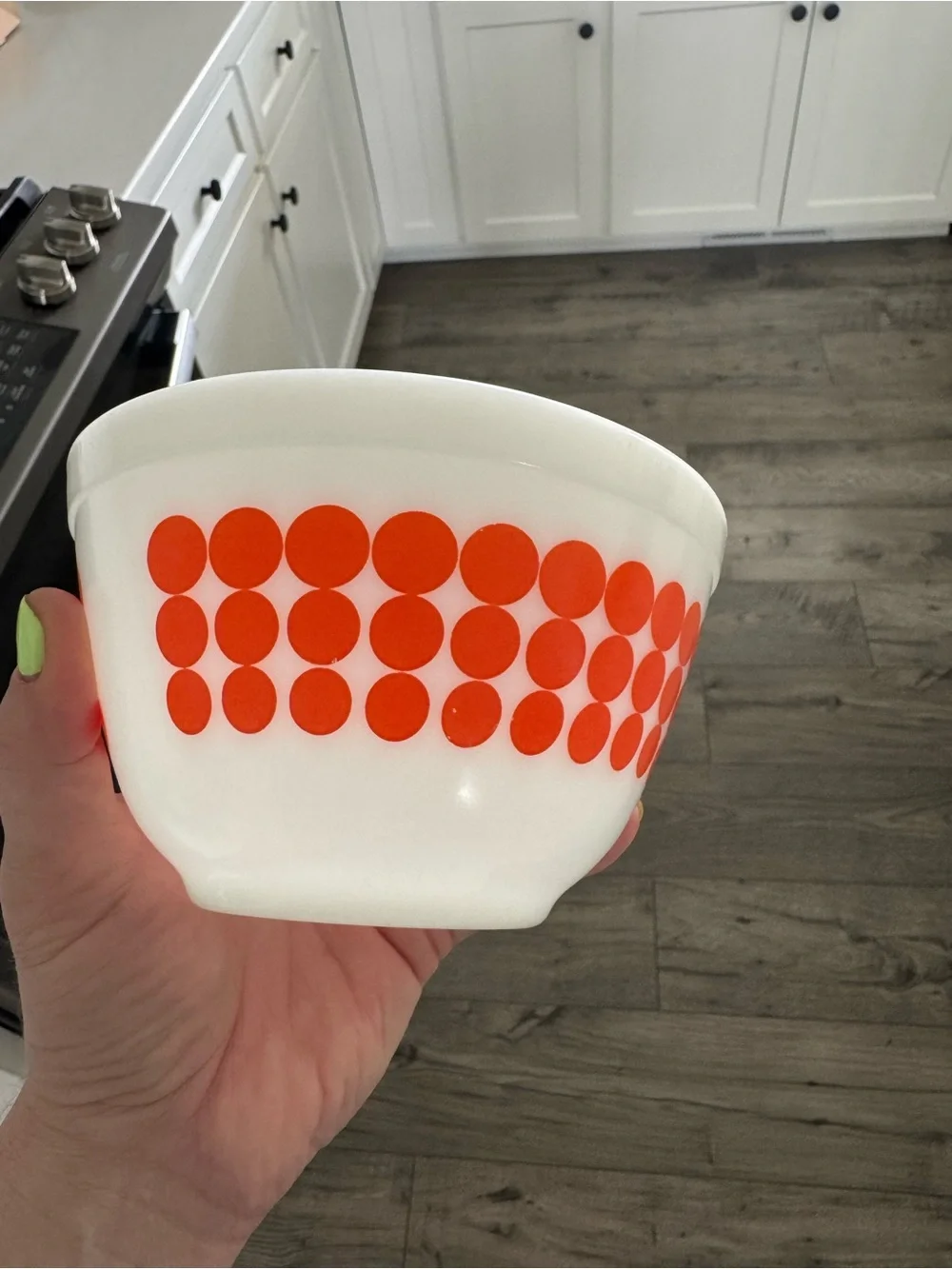 Pyrex vintage polka